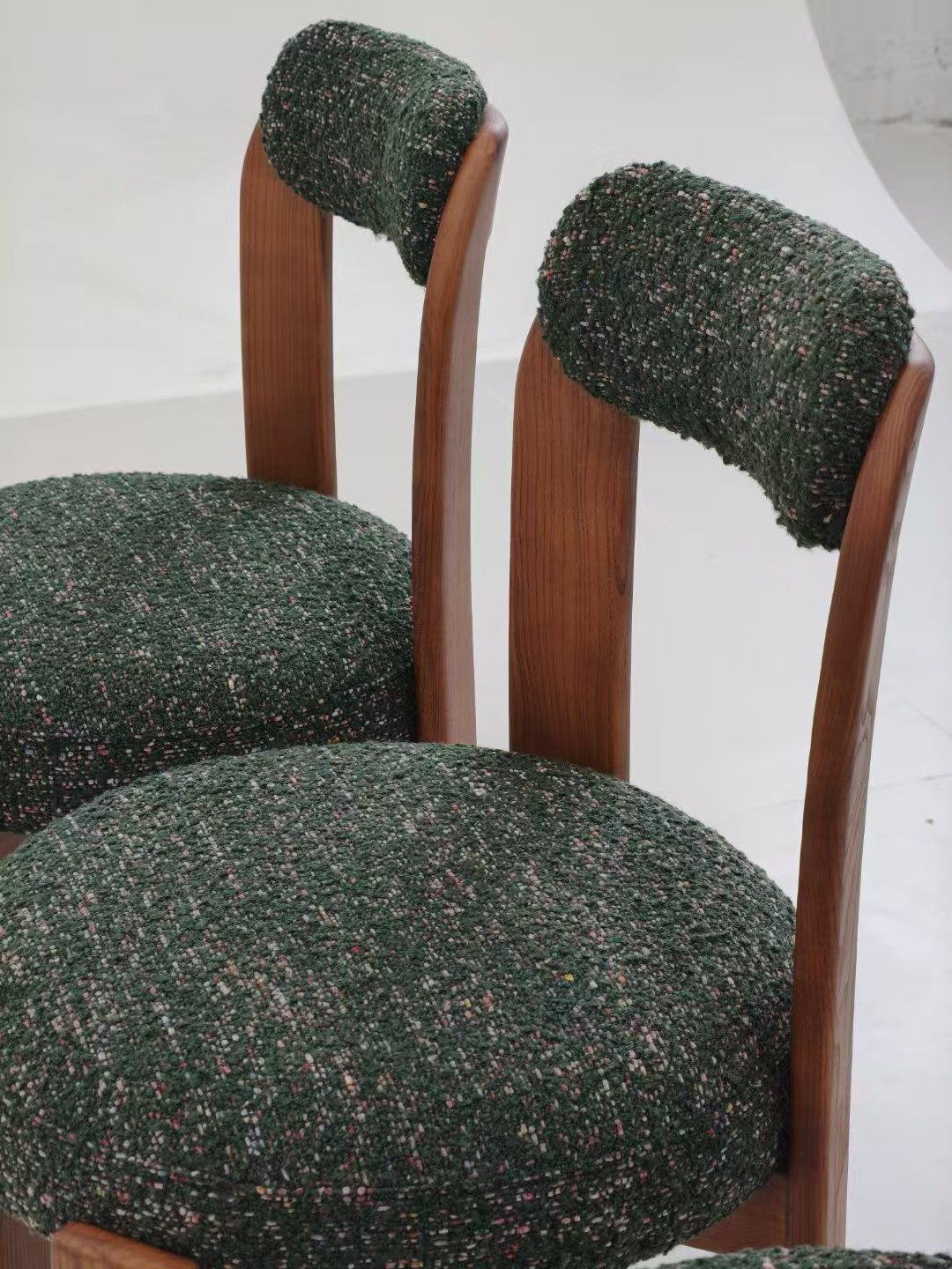 Accent chair with sculptural legs
