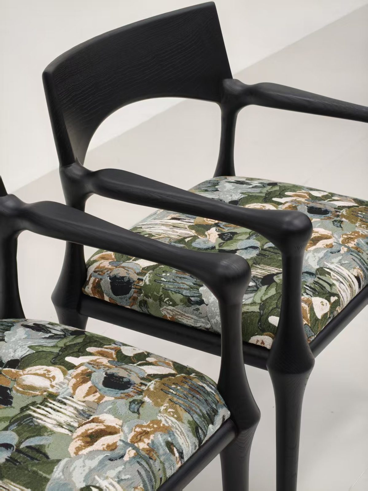 Armchair with sculptural silhouette